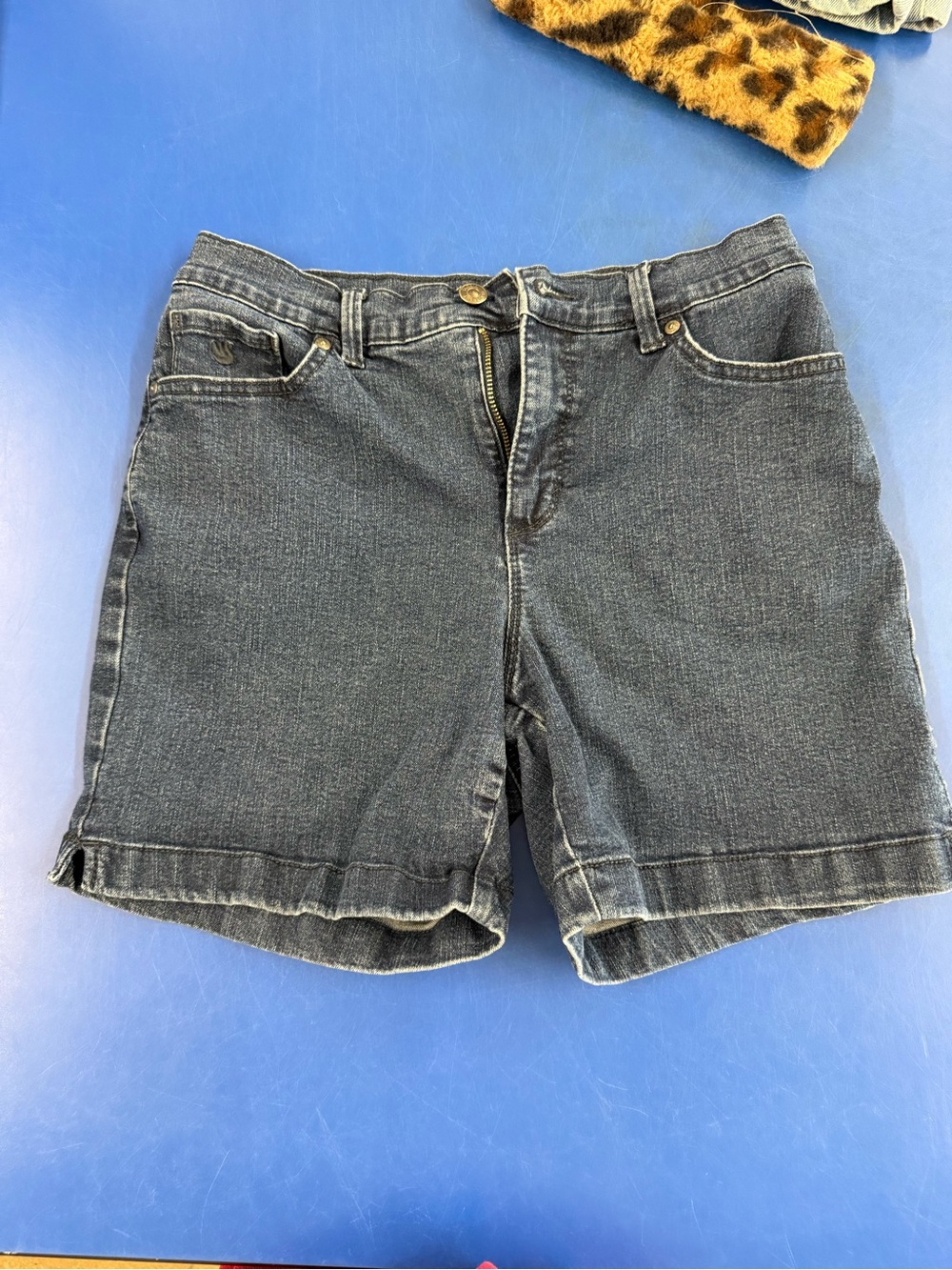 Women's Dark Wash Denim Shorts - Black